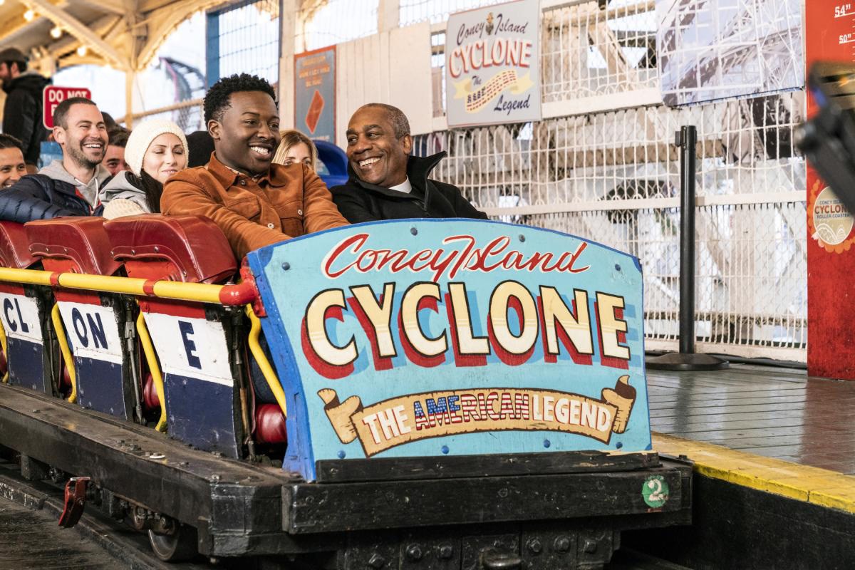 Бог Меня Зафрендил "Coney Island Cyclone" - 10 серия 1 сезона