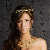 Келси Чоу в сериале Hieroglyph - официальное фото
