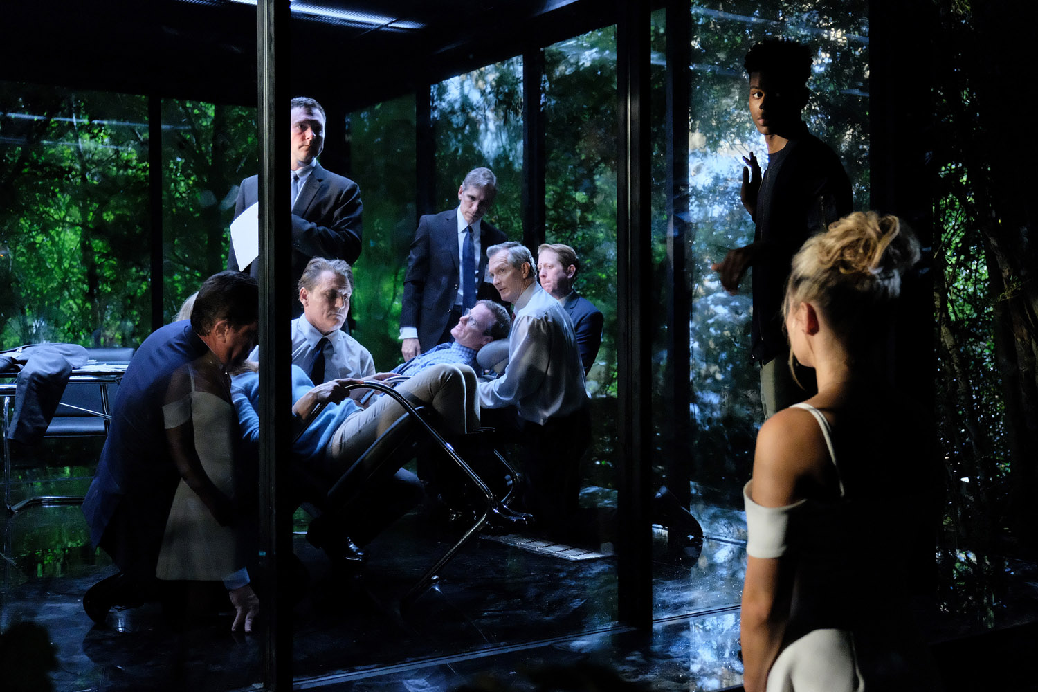 Плащ и Кинжал "Stained Glass" - 3 серия 1 сезона